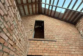 იყიდება სახლი, მცხეთა, ბურიანი