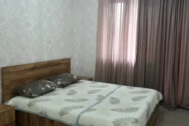 ქირავდება ბინა, 4 ოთახიანი, ძველი აშენებული, თბილისი, ვაკე