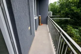 ქირავდება ბინა, 4 ოთახიანი, ძველი აშენებული, თბილისი, ვაკე