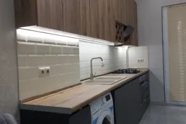 ქირავდება ბინა, 4 ოთახიანი, ძველი აშენებული, თბილისი, ვაკე