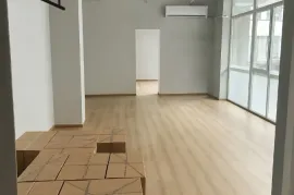 Продается , Универсальное коммерческое помещение, Варкетили