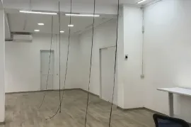 Продается , Универсальное коммерческое помещение, Варкетили