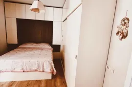 იყიდება ბინა, 2 ოთახიანი, ძველი აშენებული, თბილისი, საბურთალო