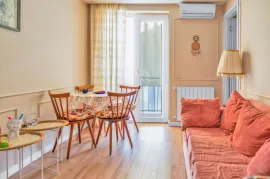 იყიდება ბინა, 2 ოთახიანი, ძველი აშენებული, თბილისი, საბურთალო