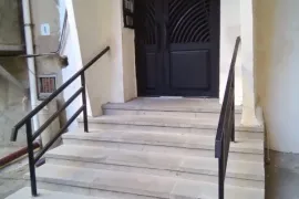 იყიდება ბინა, 2 ოთახიანი, ძველი აშენებული, თბილისი, საბურთალო