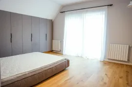 House For Rent, 5 Room, Suburbs of Tbilisi, Tskneti