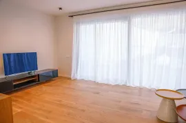House For Rent, 5 Room, Suburbs of Tbilisi, Tskneti