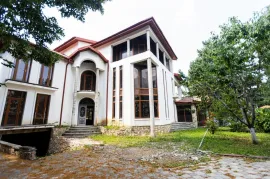 იყიდება სახლი, 10 ოთახიანი, თბილისის შემოგარენი, წყნეთი