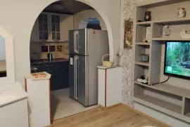 Продается квартира, 4 Kомнатная, Старое здание, Рустави
