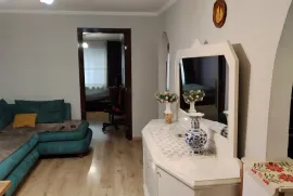 Продается квартира, 4 Kомнатная, Старое здание, Рустави