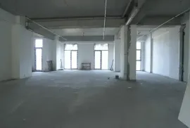 ქირავდება, უნივერსალური კომერციული  ფართი, ნუცუბიძის ფერდობი