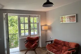 ქირავდება ბინა, 2 ოთახიანი, ძველი აშენებული, თბილისი, საბურთალო