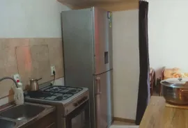 იყიდება ბინა, 3 ოთახიანი, ძველი აშენებული, თბილისი, ვარკეთილი