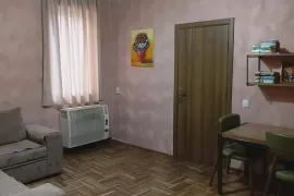 Продается квартира, 3 Kомнатная, Старое здание, Тбилиси, Варкетили