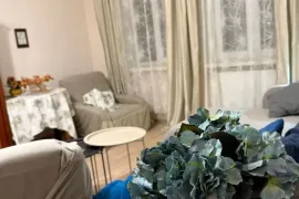 ქირავდება ბინა, 2 ოთახიანი, ძველი აშენებული, თბილისი, საბურთალო