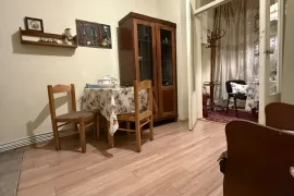 Аренда, 2 Kомнатная, Старое здание, Тбилиси, saburtalo