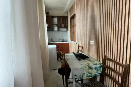 ქირავდება ბინა, 3 ოთახიანი, ძველი აშენებული, თბილისი