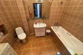 ქირავდება ბინა, 3 ოთახიანი, ძველი აშენებული, თბილისი, საბურთალო