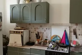 იყიდება ბინა, 3 ოთახიანი, ძველი აშენებული, თბილისი, ვარკეთილი