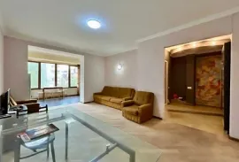 Аренда, 2 Kомнатная, Старое здание, Тбилиси, saburtalo