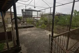 იყიდება სახლი, 8 ოთახიანი, ოზურგეთი, ოზურგეთი