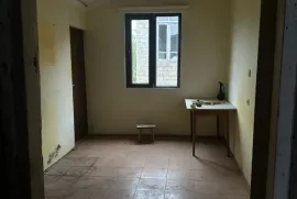 იყიდება სახლი, 8 ოთახიანი, ოზურგეთი, ოზურგეთი