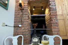 ქირავდება ბინა, 2 ოთახიანი, ძველი აშენებული, თბილისი, ჩუღურეთი