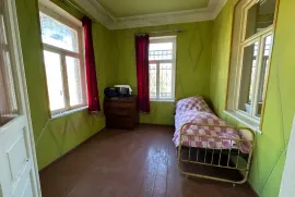 Apartment for sale, 7 Room, Old building, Tbilisi, Gldani village