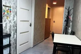 Аренда, 2 Kомнатная, Старое здание, Тбилиси, Чугурети