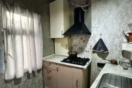 Аренда, 2 Kомнатная, Старое здание, Тбилиси, Чугурети