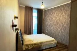 Аренда, 2 Kомнатная, Старое здание, Тбилиси, Чугурети