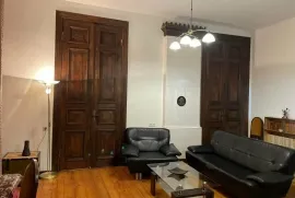 ქირავდება ბინა, 3 ოთახიანი, ძველი აშენებული, თბილისი, ჩუღურეთი