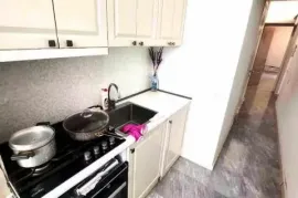 ქირავდება ბინა, 2 ოთახიანი, ძველი აშენებული, თბილისი, ვაკე