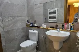 Продается квартира, 4 Kомнатная, Старое здание, Тбилиси, saburtalo