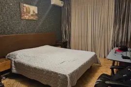 Продается квартира, 4 Kомнатная, Старое здание, Тбилиси, saburtalo