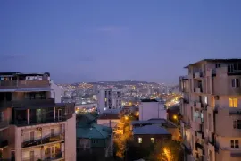 Продается квартира, 4 Kомнатная, Старое здание, Тбилиси, saburtalo