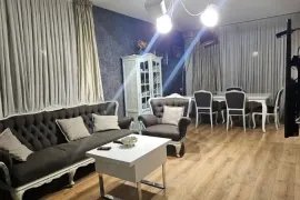 Продается квартира, 4 Kомнатная, Старое здание, Тбилиси, saburtalo