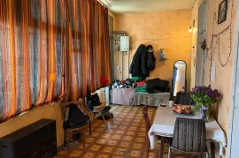 იყიდება ბინა, 3 ოთახიანი, ძველი აშენებული, თბილისი, ჩუღურეთი