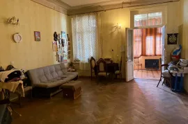 იყიდება ბინა, 3 ოთახიანი, ძველი აშენებული, თბილისი, ჩუღურეთი