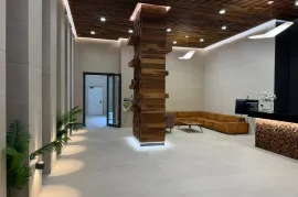 ქირავდება, უნივერსალური კომერციული  ფართი, ვაკე