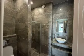 ქირავდება, უნივერსალური კომერციული  ფართი, ვაკე