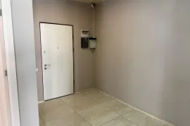 ქირავდება, უნივერსალური კომერციული  ფართი, ვაკე