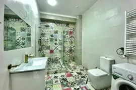 ქირავდება ბინა, 3 ოთახიანი, ახალი აშენებული, თბილისი, ვაკე