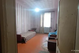 Продается квартира, 3 Kомнатная, Старое здание, Рустави