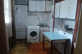 Продается квартира, 3 Kомнатная, Старое здание, Рустави