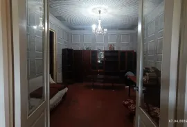 Продается квартира, 3 Kомнатная, Старое здание, Рустави