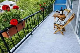 ქირავდება დღიურად, სასტუმრო, მახინჯაური