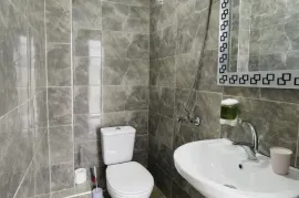 ქირავდება დღიურად, სასტუმრო, მახინჯაური