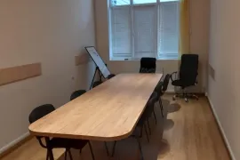 ქირავდება სახლი, 9 ოთახიანი, თბილისი, საბურთალო