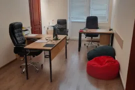 ქირავდება სახლი, 9 ოთახიანი, თბილისი, საბურთალო